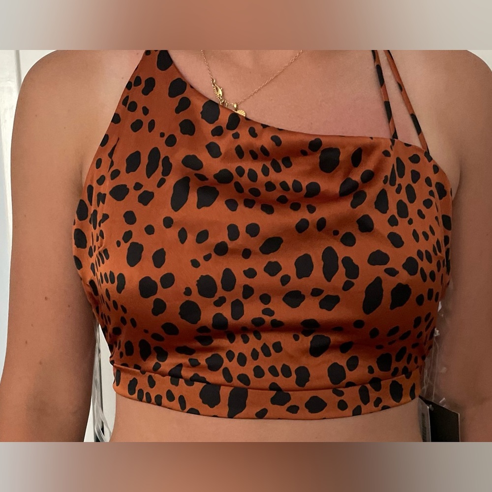 NWT Patterned satin top
